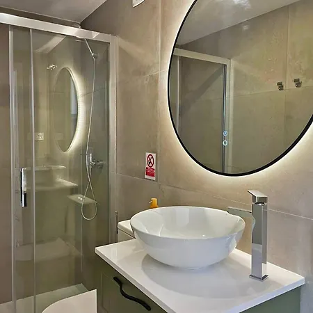 Klandestina - Ole Solutions Apartman Cádiz